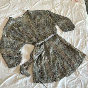 Cinema Etoile Women's Snake-Skin Print Bath Robe Cover Up With Belt Size OSFM